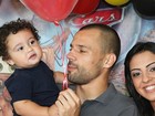 Goleiro da Seleção Diego Cavalieri faz festa para celebrar 1 ano do filho