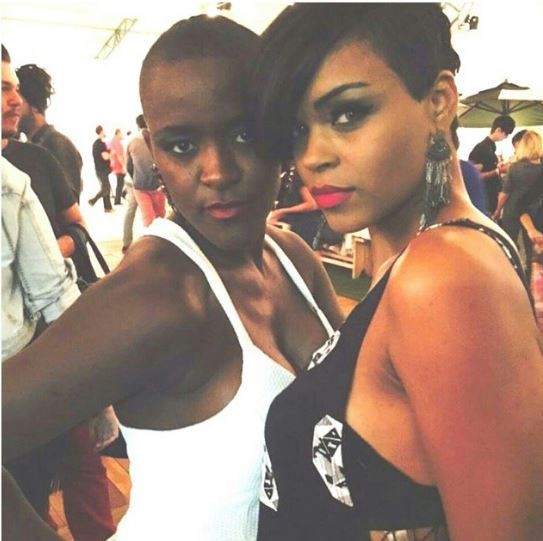 Angélica, ex-bbb, posa com uma sósia da Rihanna  (Foto: Instagram / Reprodução)