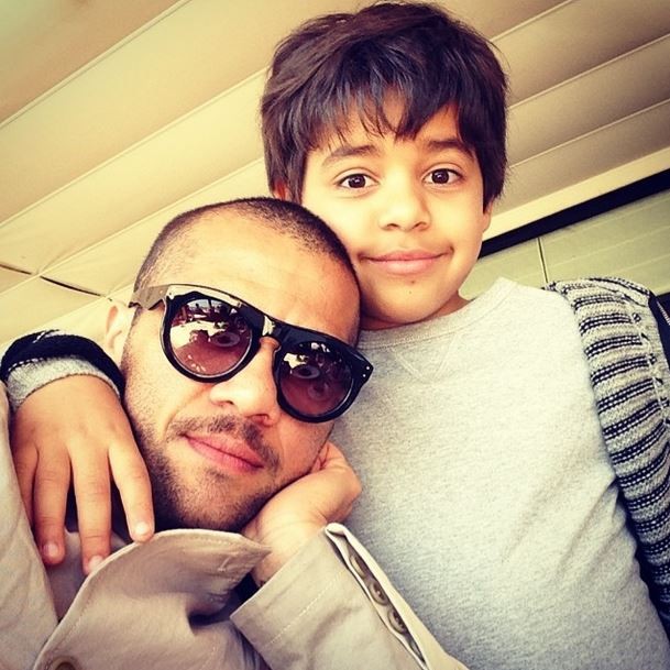 Daniel Alves e o filho (Foto: Instagram/Reprodução)