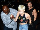 Miley Cyrus gasta cerca de  R$ 10 mil em bolo para comemorar turnê, diz site