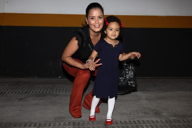 Luciele Di Camargo com a filha (Foto: Manuela Scarpa e Marcos Ribas / Foto Rio News)