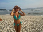 Dani Vieira, a Mulher Pupunha, faz ensaio sensual na praia