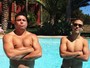 Ronaldo aparece de sunga na piscina ao lado do filho em foto