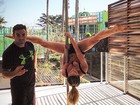 Giovanna Ewbank mostra elasticidade e força no pole dance 