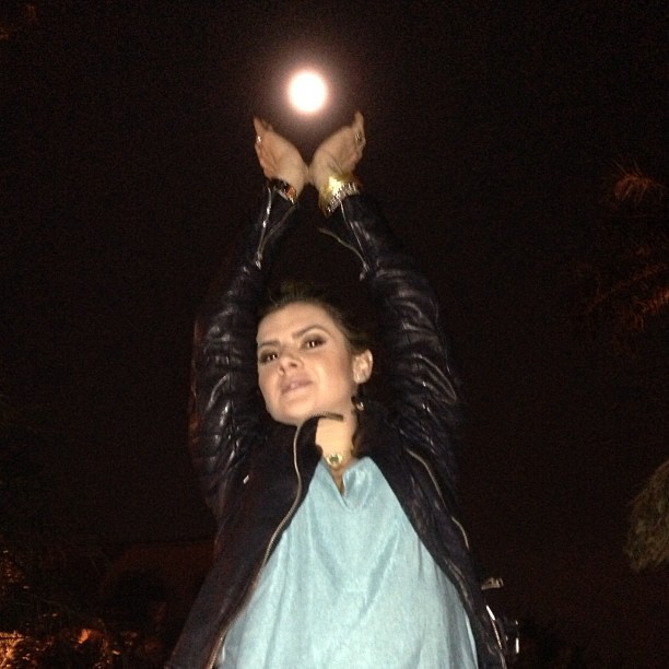 Mirella Santos com a lua cheia (Foto: Reprodução/Instagram)