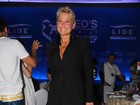 Xuxa fala de problema no pé a revista: 'Apresentando necrose'