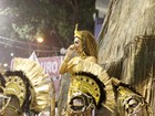 Juliana Paes se emociona em desfile da Viradouro no Rio