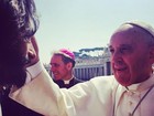 Rodrigo Santoro é abençoado pelo papa Francisco