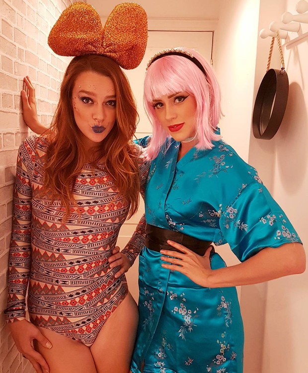 Sophia Abrahão e amiga fantasiadas (Foto: Reprodução / Instagram)