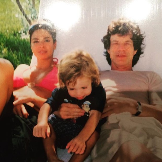 Foto antiga de Luciana Gimenez, Lucas e Mick Jagger (Foto: Instagram / Reprodução)