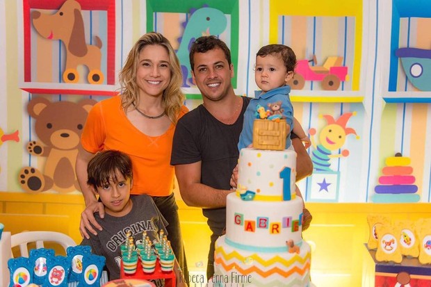 Fernanda Gentil e a família (Foto: Reprodução / Instagram)
