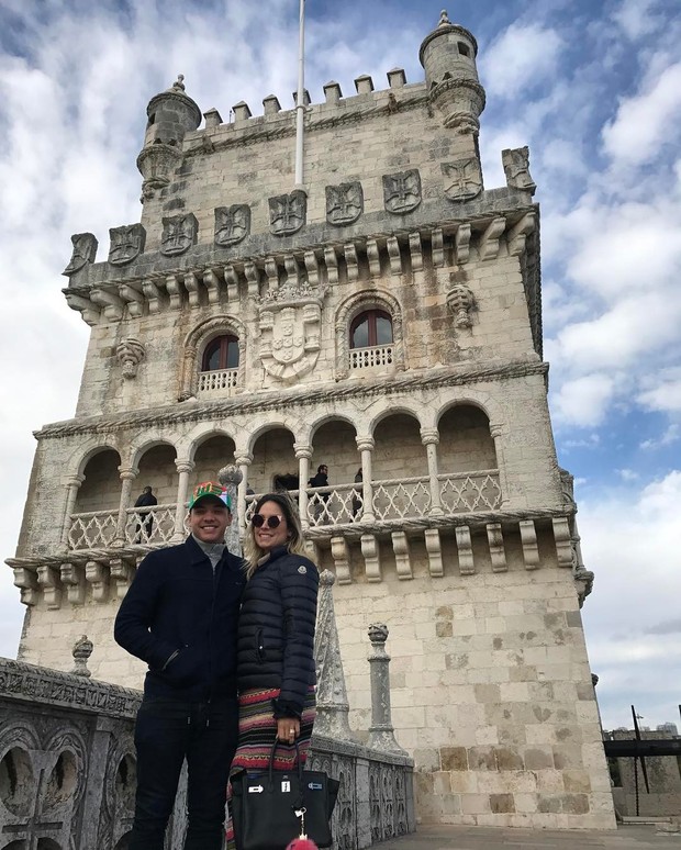 Wesley Safadão e Thyane Dantas na Torre de Belém, em Portugal (Foto: Reprodução / Instagram)