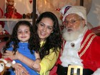 Fofura! Tânia Mara e filha fotografam com Papai Noel