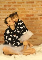 Bianca Castanho posa com a filha e diz: 'Cecília vai ser filha única'