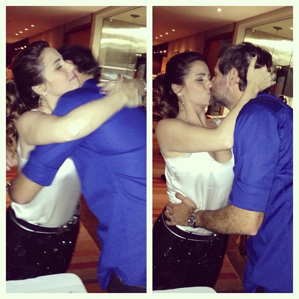 Giovanna Antonelli ganha beijo do marido, Leonardo Nogueira (Foto: Instagram/ Reprodução)