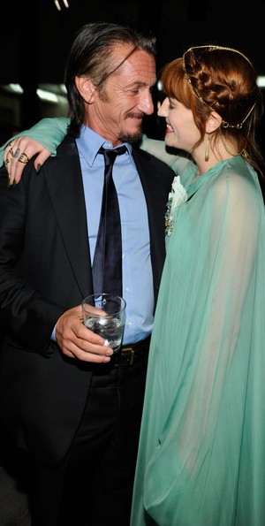 Sean Penn e Florence Welch (Foto: Agência Getty Images)