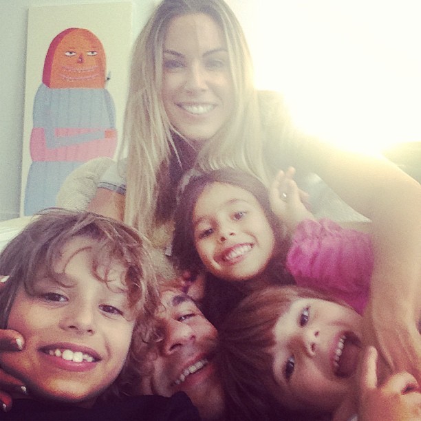 Vitor Belfort, Joana Prado e filhos  (Foto: Instagram / Reprodução)