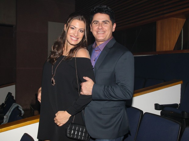 Elaine Mickely e César Filho em show em São Paulo (Foto: Manuela Scarpa/ Brazil News)
