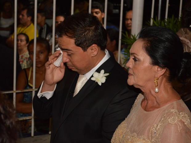 Acompanhado da mãe, Xand se casa em Fortaleza, no Ceará (Foto: Felipe Souto Maior/ Ag. News)