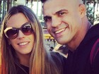 Após 11 anos de casado, Vitor Belfort se declara a Joana Prado na web