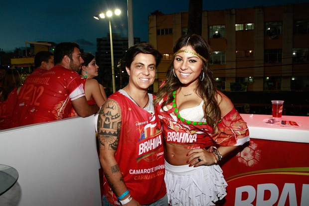 Thammy Miranda e a namorada, Andressa, em Salvador (Foto: Marcelo Brammer / AgNews)