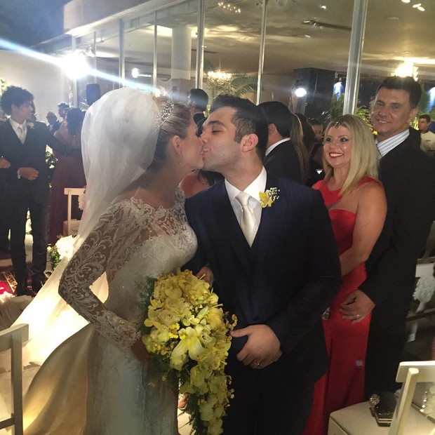 Antônia Fontenelle e Jonathan: casados! (Foto: Reprodução/Instagram)