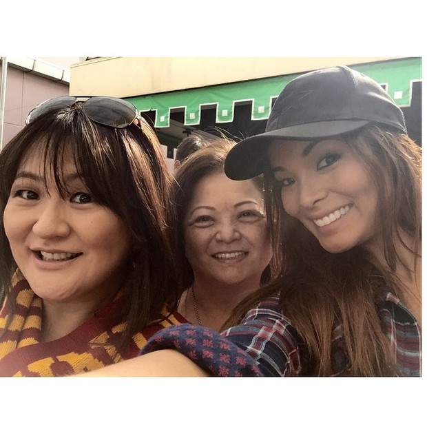 Carol Nakamura com a família (Foto: Instagram)