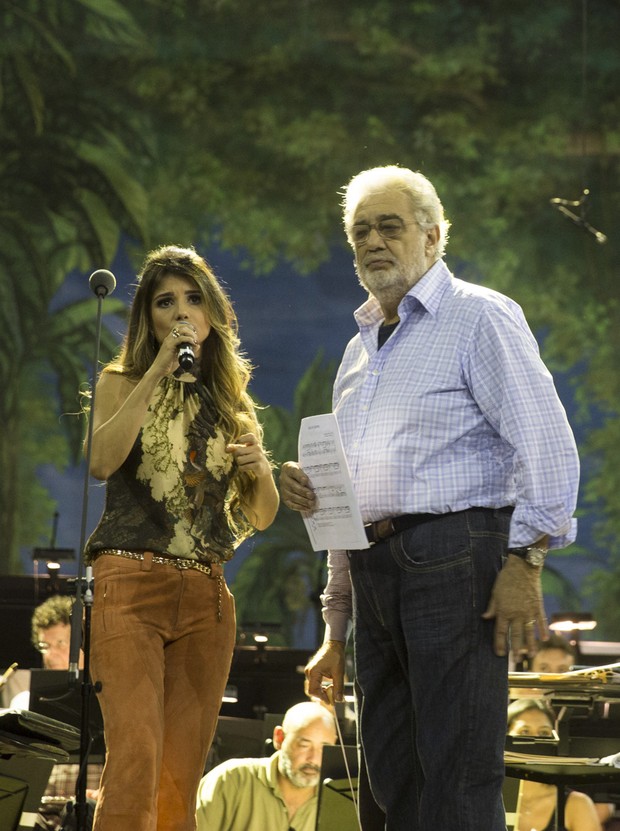 Paula Fernandes e Placido Domingo (Foto: Meg Lopes / AgNews)