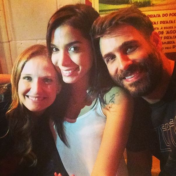  Fernanda Rodrigues, Anitta e Raoni Carneiro (Foto: Instagram / Reprodução)
