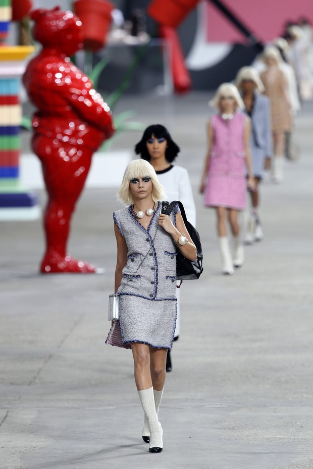 Desfile da Chanel na Semana de Moda de Paris (Foto: AFP)