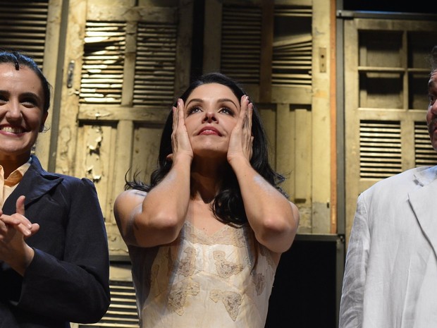 Bianca Rinaldi se emociona em estreia de peça no Rio (Foto: André Muzell/ Ag. News)