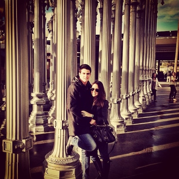 Enzo posta foto com namorada (Foto: Reprodução/Instagram)