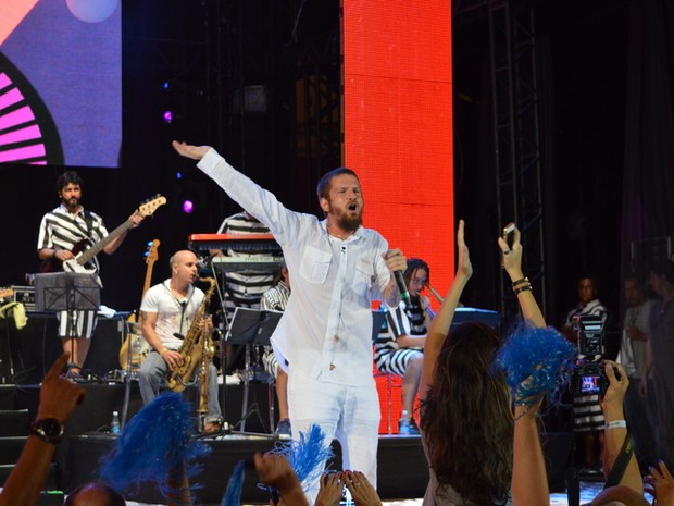 Saulo Fernandes em show em Salvador, na Bahia (Foto: Felipe Souto Maior/ Ag. News)