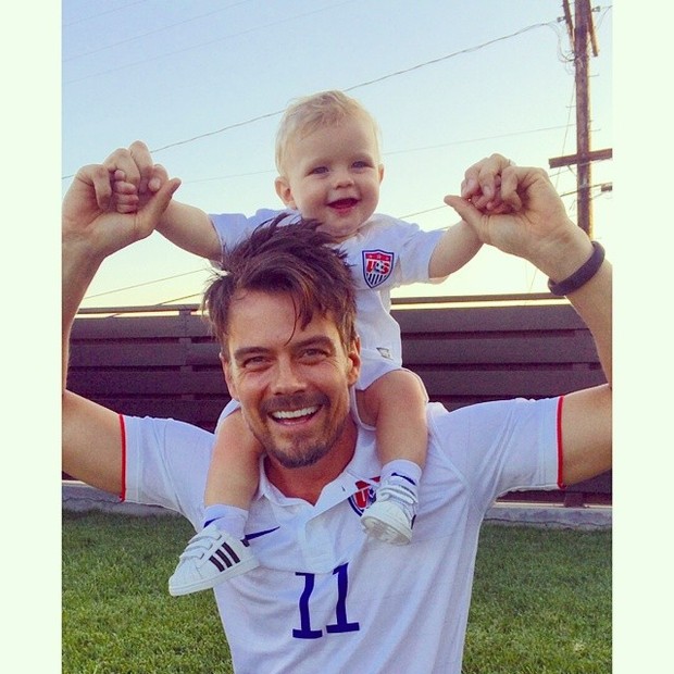 Josh Duhanmel e filho (Foto: Instagram / Reprodução)