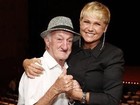 Xuxa e outros famosos lamentam a morte de Russo, ex-assistente de palco