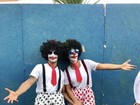 Ivete Sangalo curte Carnaval de Salvador disfarçada de palhaça