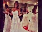 Angela Sousa se veste de noiva e Yuri fala de casamento: 'Ano que vem'