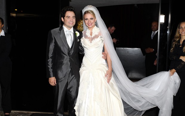 Sertanejo Fernando se casa com Mikelly Medeiros em São Paulo (Foto: Manuela Scarpa e Claudio Augusto/ Foto Rio News)