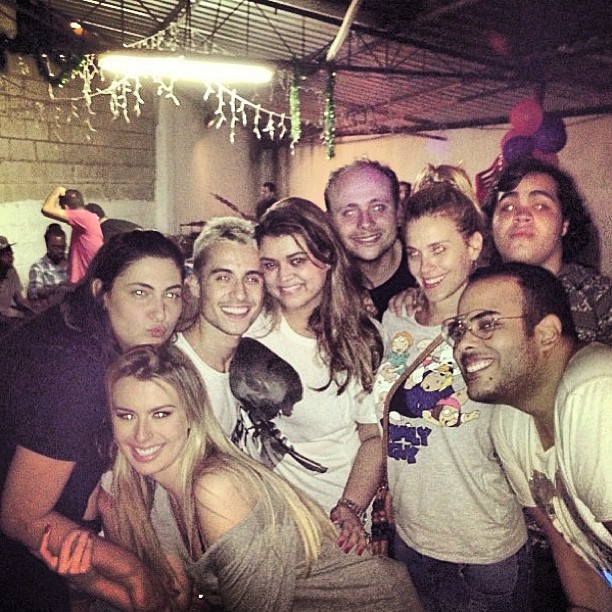Carolina Dieckmann, Preta Gil e outros amigos na festa de Fernanda Keulla (Foto: Reprodução/Instagram)