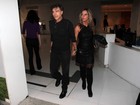 Carlos Alberto Riccheli e Bruna Lombardi usam looks pretos