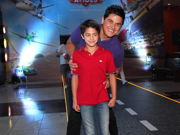 Cesar Filho com o filho Luigi (Foto: Manuela Scarpa / Foto Rio News)
