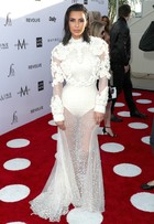 Kim Kardashian rouba as atenções em prêmio de moda em Los Angeles