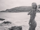 Fiorella Mattheis faz charme em foto de biquíni durante férias em St. Barths