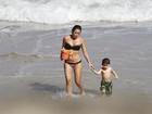 Dani Suzuki curte folga na praia com o filho: 'Dia delicioso com meu amor'