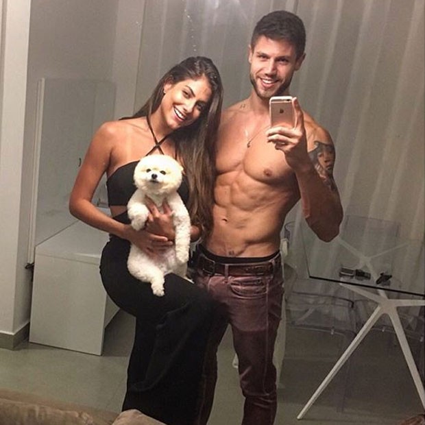 Mari Gonzalez posa com o ex-BBB Jonas Sulzbach (Foto: Instagram/ Reprodução)