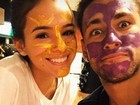 Neymar e Bruna Marquezine se divertem juntinhos com rostos pintados