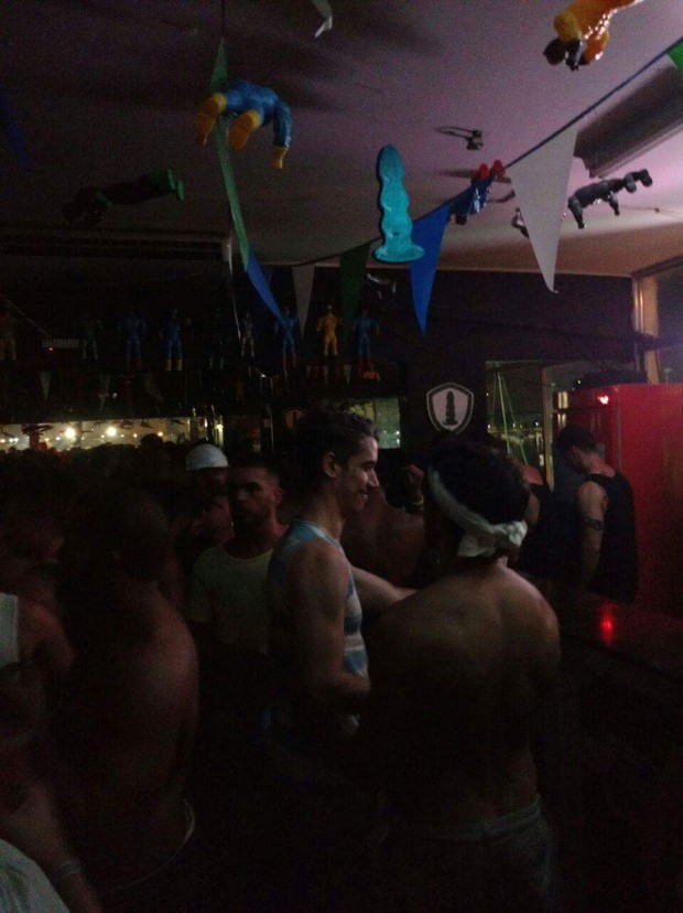 Theodoro Cochrane curte festa no Rio (Foto: Ego)