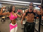 Fernanda D'avila e Kleber Bambam mostram músculos após treino