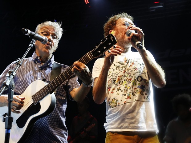 Caetano Veloso e Nado Reis em show no Rio (Foto: Felipe Assumpção/ Ag. News)