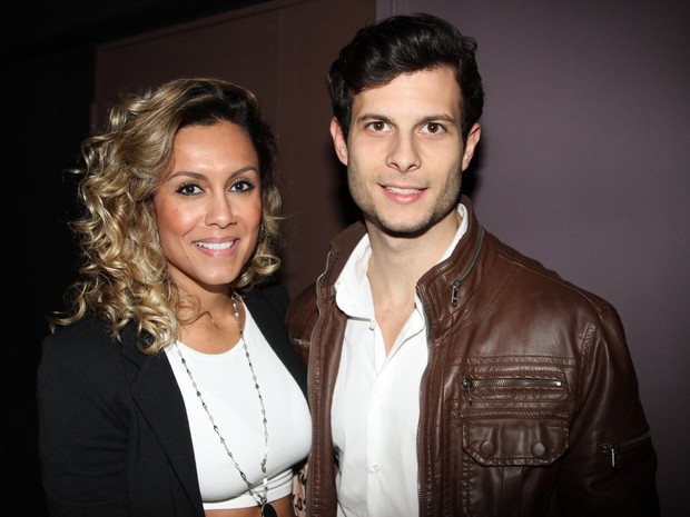 Ex-BBB Lia Khey com o namorado, Leandro Bato, em show em São Paulo (Foto: Thiago Duran/ Ag. News)